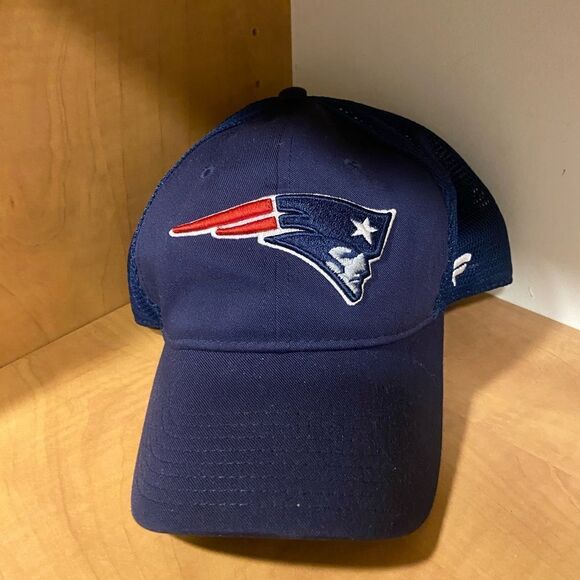 New England Patriots NFL Football Hat - Picture 3 of 5